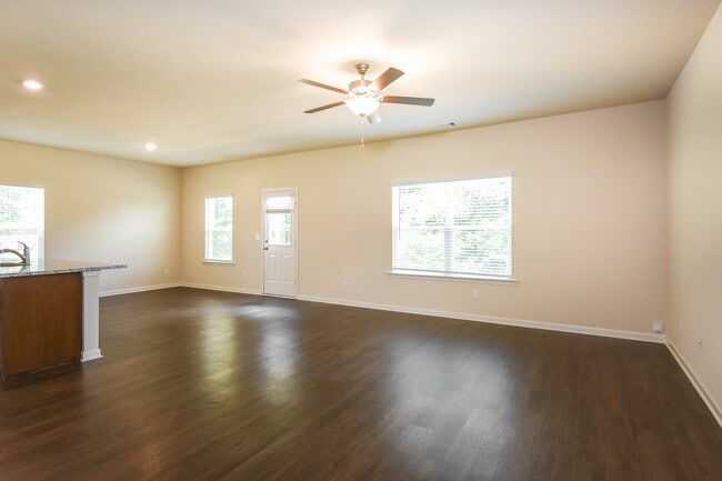 150 Innis Brk Cir in Cartersville, GA - Building Photo - Building Photo