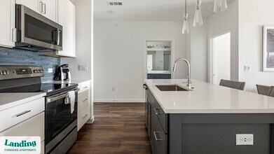 5511 Caprock Smt Dr, Unit 1406 in Bee Cave, TX - Foto de edificio - Building Photo