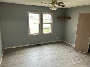 609 E 14th St N in Newton, IA - Building Photo - Building Photo