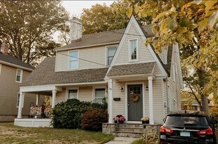 30 Maplewood Rd in New Haven, CT - Building Photo