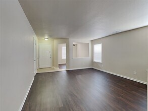 3743 Jewel Point Dr in Spring, TX - Building Photo - Building Photo