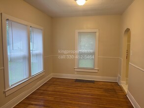 1720 Grace Ave NE in Canton, OH - Building Photo - Building Photo