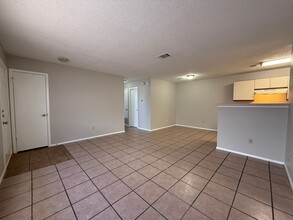 2120-2122 Andover Dr in Round Rock, TX - Foto de edificio - Building Photo