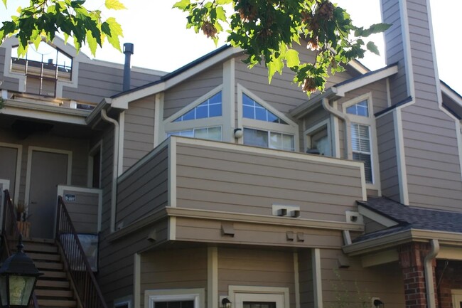 4760 S Wadsworth Blvd, Unit D207