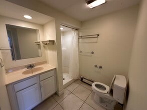 6 McLaughlin St in Framingham, MA - Building Photo - Building Photo