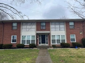 2203 Gerald Ct in Louisville, KY - Building Photo