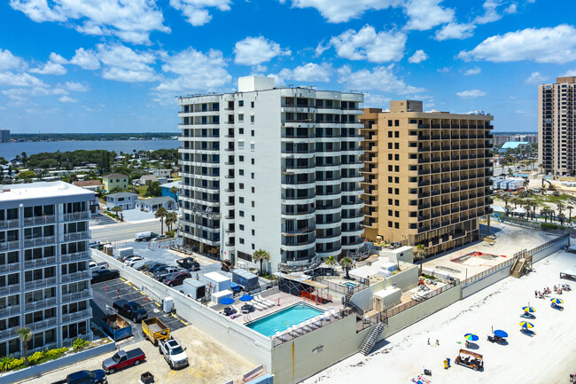 Sand Dollar Condominium in Daytona Beach Shores, FL - Building Photo - Building Photo