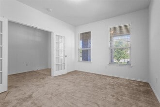 108 Alpine St in Georgetown, TX - Foto de edificio - Building Photo