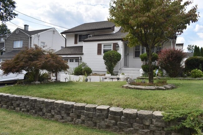 193 McFarlane Rd in Woodbridge Township, NJ - Building Photo - Building Photo