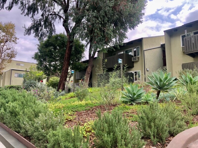 4911 Indian Wood Rd in Culver City, CA - Building Photo
