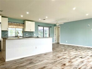 920 SE 23rd St in Cape Coral, FL - Building Photo - Building Photo