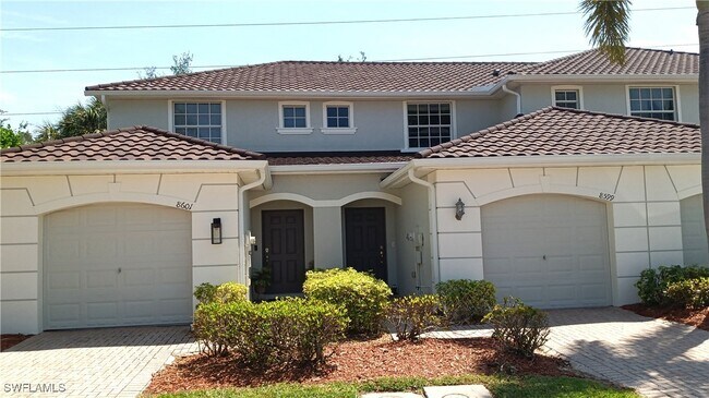 8599 Athena Ct in Lehigh Acres, FL - Building Photo - Building Photo