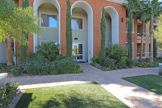 Elevate in Henderson, NV - Foto de edificio - Building Photo