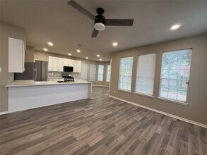 9634 Therrell Dr in Houston, TX - Building Photo - Building Photo