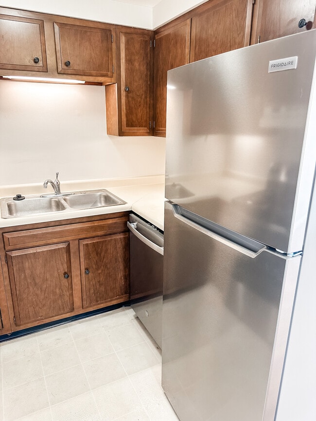 1211 Highland Ave, Unit 302 in Knoxville, TN - Building Photo - Building Photo