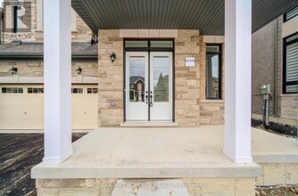 19 Kane Crescent in Aurora, ON - Building Photo - Building Photo