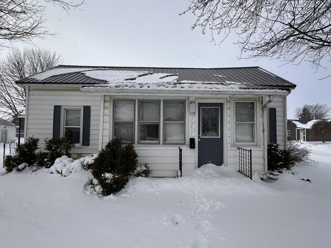 property at 727 N Brandon Ave