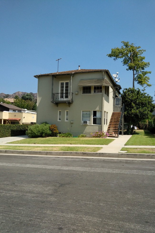 1327 Las Flores Dr in Los Angeles, CA - Building Photo - Other