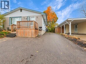 55 Silver Aspen Crescent in Kitchener, ON - Building Photo - Building Photo
