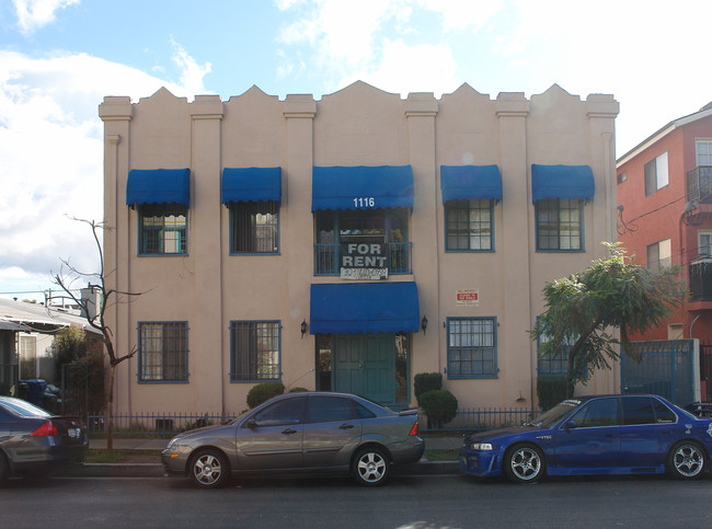 1116 N Mariposa Ave in Los Angeles, CA - Foto de edificio - Building Photo