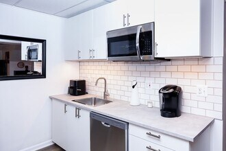 7286 EARLYS Rd in Warrenton, VA - Foto de edificio - Building Photo