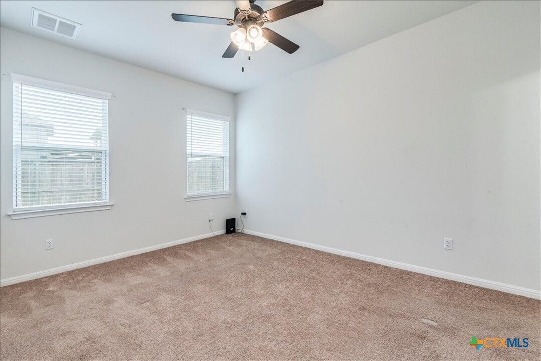 360 Spiny Lizard Ln in San Marcos, TX - Building Photo