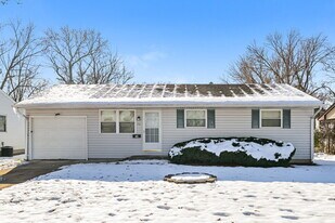 750 Tyson Dr in Florissant, MO - Building Photo