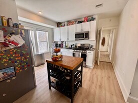 127 Eliot St in Brookline, MA - Building Photo