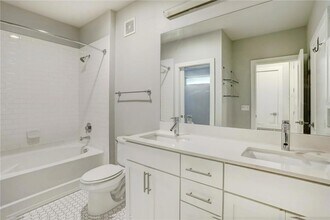 2804 Treble Ln, Unit 924 in Austin, TX - Building Photo - Building Photo