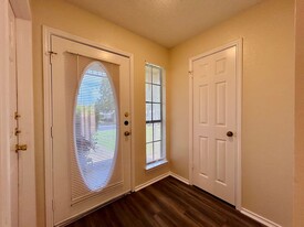 9308 Kempler Dr in Austin, TX - Building Photo