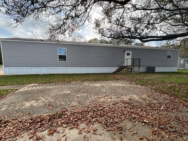 4708 Gibson Rd in Ocean Springs, MS - Foto de edificio - Building Photo