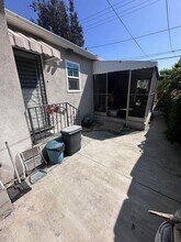 1810 W Alameda Ave, Unit C in Burbank, CA - Foto de edificio - Building Photo