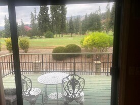 2409 E Curtis Ct, Unit Condo in Glendora, CA - Building Photo