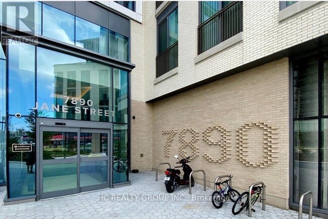 7890 Jane St in Vaughan, ON - Building Photo - Building Photo