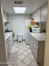 123 Seaport Blvd in Cape Canaveral, FL - Foto de edificio - Building Photo
