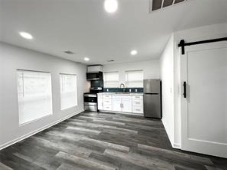 4318 1st, Unit C in Bacliff, TX - Foto de edificio