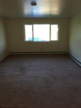 3555 Old Richardson Hwy, Unit 4 in North Pole, AK - Foto de edificio - Building Photo