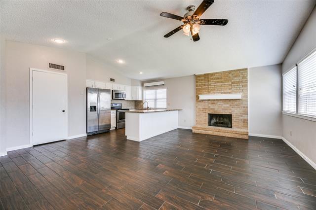 2714 Churchill Way in Garland, TX - Building Photo - Building Photo