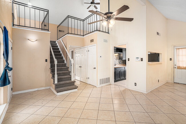 14925 Moss Gln in San Antonio, TX - Building Photo - Building Photo