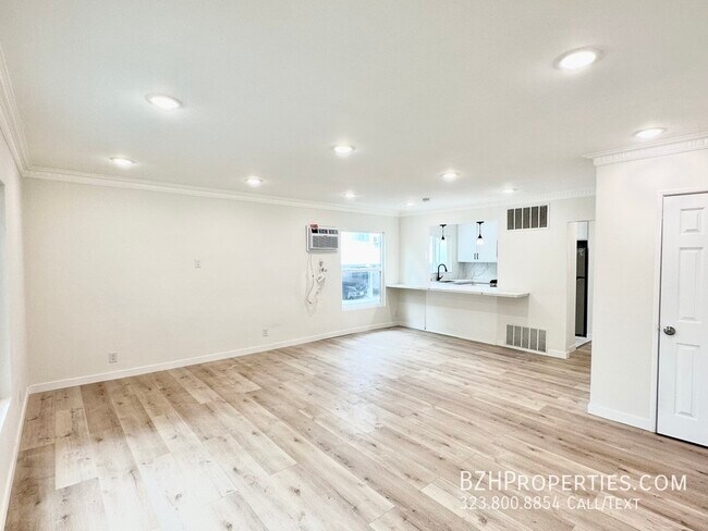 1206 Hayworth Ave-Unit -1 in West Hollywood, CA - Building Photo - Building Photo