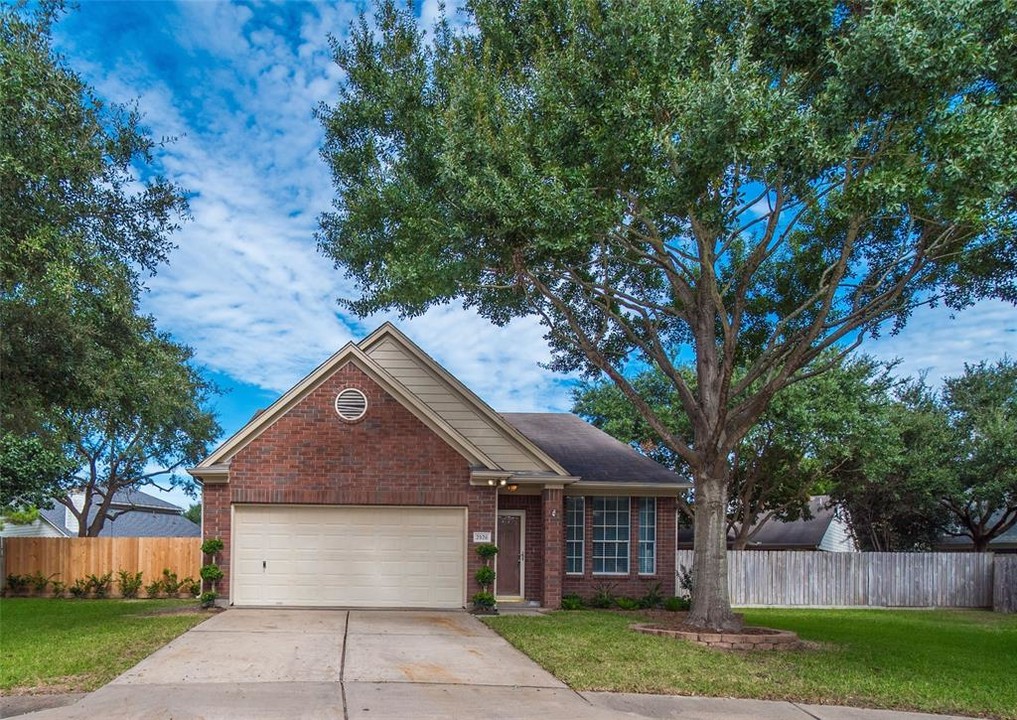 2926 Copper Cliff Dr in Katy, TX - Foto de edificio