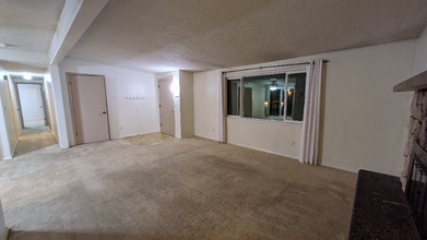 807 E F St in Moscow, ID - Foto de edificio - Building Photo