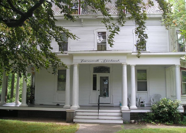 37 Academy St in Wallingford, CT - Foto de edificio