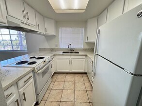 4850 Bella Pacific Row in San Diego, CA - Building Photo - Building Photo