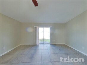 10410 Fairy Moss Ln in Riverview, FL - Foto de edificio - Building Photo