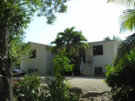 7 Sunset Rd Apartments