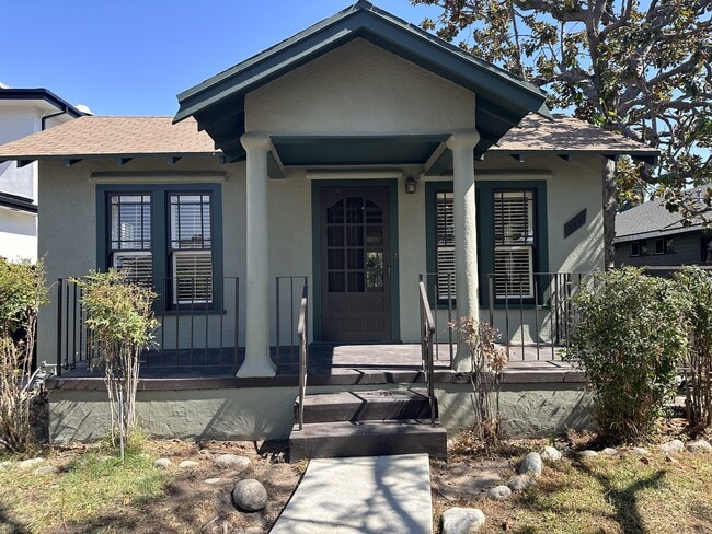 property at 930 N Fairview St