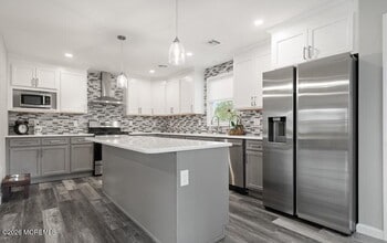 303 Chestnut Dr in Lanoka Harbor, NJ - Building Photo - Building Photo