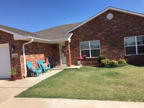 Golden Acres Cottages in Shawnee, OK - Building Photo - Other