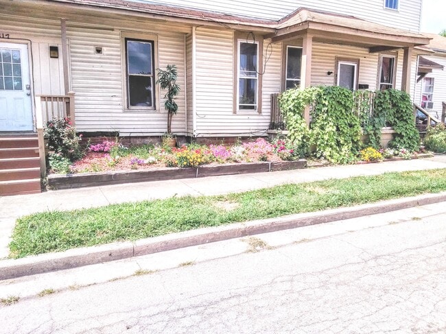 319 N Elm St in Muncie, IN - Foto de edificio - Building Photo